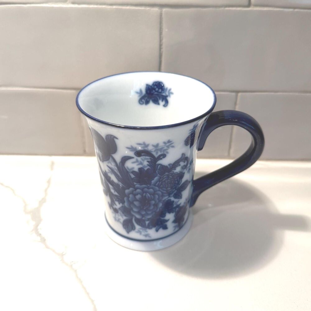 Vintage Cracker Barrel Blue and White Porcelain Coffee Mug, Flow Blue Style